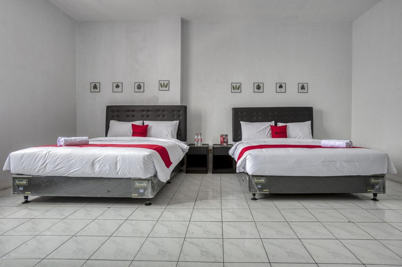 Reddoorz Plus Near Jakarta Kota Station Экстерьер фото