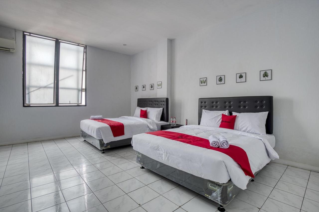 Reddoorz Plus Near Jakarta Kota Station Экстерьер фото